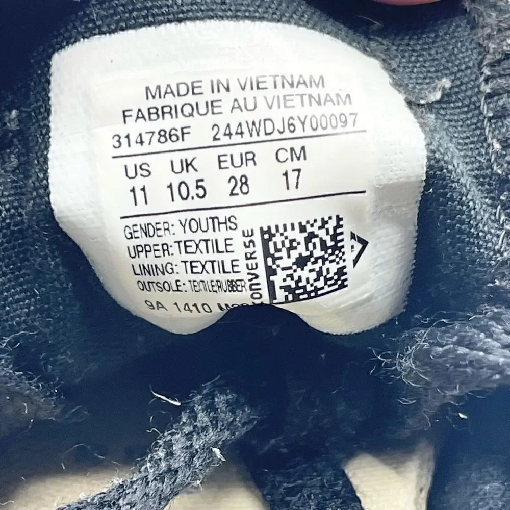 Converse preowned good